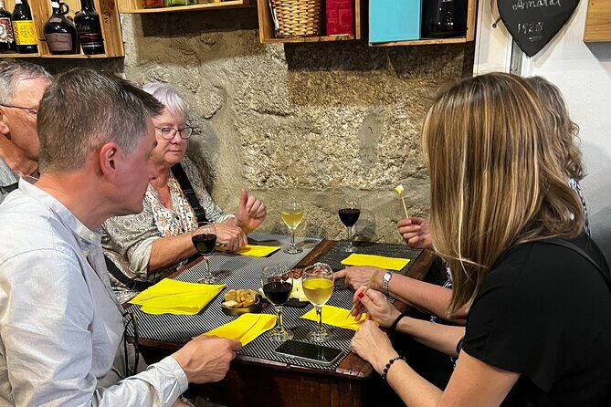 Authentic Port Wine Tasting & Douro River Cruise in Porto - Group size, language, and comfort tips that actually help