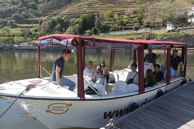 Boat tour 50min through the river Douro in Pinhão - The Views From the River: Vineyards, Quinta Talk, and What to Notice