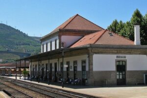 Boat Trip to Régua Through the Douro Valley with Breakfast and Lunch - Morning Setup in Porto: Where to Be and How to Start Smoothly
