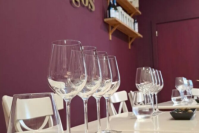 Douro and Port Wine Tasting in Vila Nova de Gaia - The guide effect: Andrea’s teaching style stands out