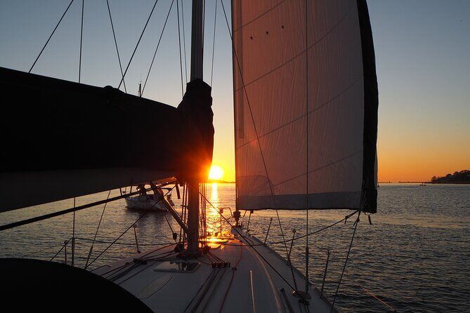 Douro Sunset Sailboat Experience in Porto - Why this Douro sunset sail works so well in Porto