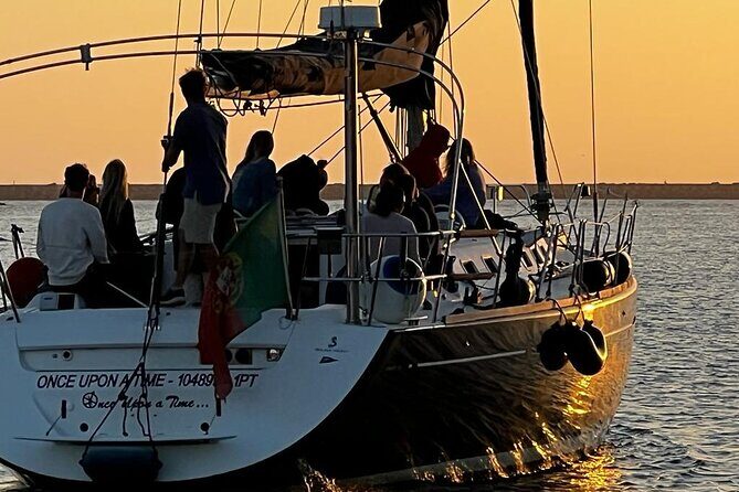 Douro Sunset Sailboat Experience in Porto - Small group size: better attention on a boat, not just nicer vibes