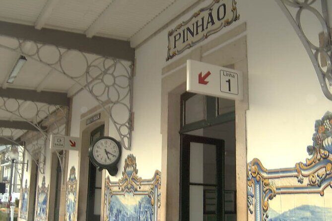 DOURO TOURS - Premium Tour - Two winery stops in Pinhão: DOC Douro wines then Port tastings