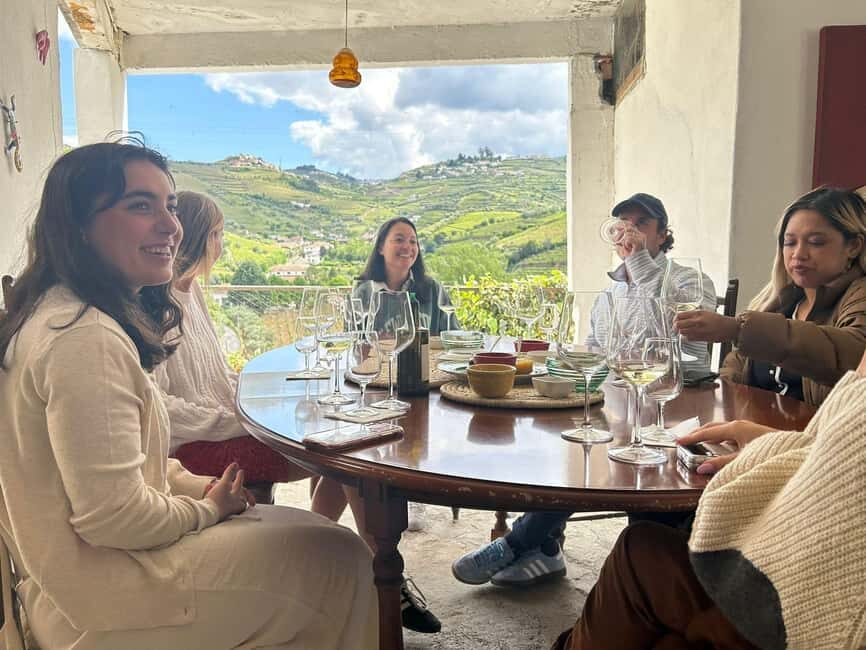 Douro valley: 10 km hike in the Valley - Price and value: about $74 for a full, guided valley day