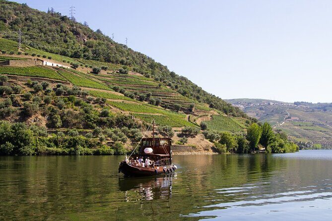 Douro Valley Full Day Tour with River Cruise and Wine Tastings - From Trindade to the Douro: How the day actually flows