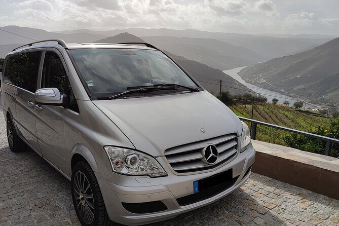 Douro Valley Premium Tours - Private Driver & Guide - Getting Picked Up in Porto and Settling Into a Smooth Day