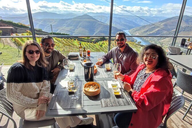 Douro Valley Premium Tours - Private Driver & Guide - Stop 1: Pinhão—First Views Without Rushing