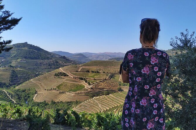 Douro Valley Prime Tour: Wine Tastings, Boat & Lunch from Porto - Pinhão and its blue-tile train station