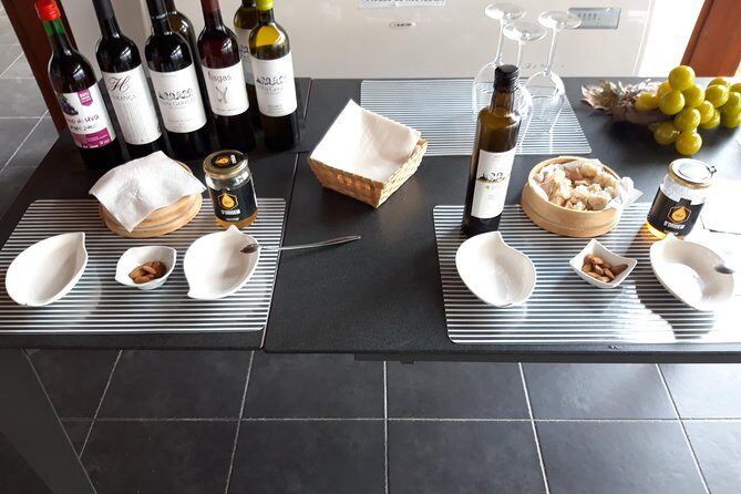 Douro Valley Private Premium Tour with Wine Tasting (1 to 4 people) - Price and logistics: how the cost maps to what you get