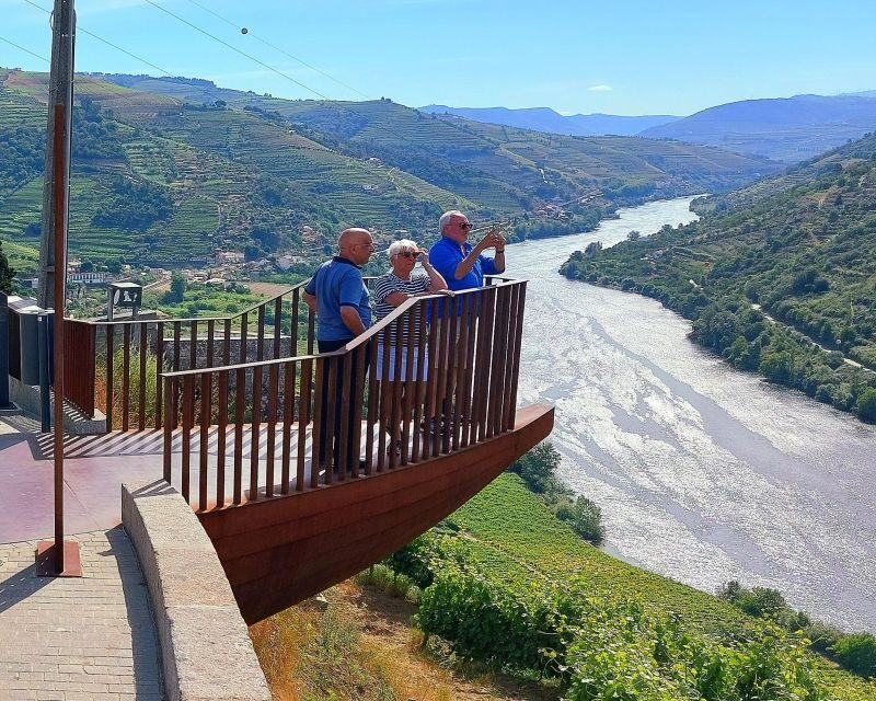 Douro Valley private tour & wine experience including lunch - Lunch in the Douro: 2 courses, regional food, and Douro table wine