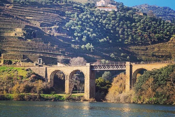 Douro Valley Private Wine and Food Tour From Porto - Pinhão Lunch: Why You Should Budget for an Extra Cost