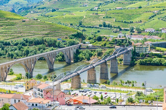 Douro Valley - Relaxed Departure from Porto - Lunch at The River: Included, But Don’t Expect a Fine-Dining Detour