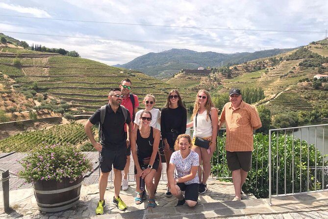 Douro Valley Tour: Wine Tasting, Cruise and Lunch from Porto - Lunch in the middle: a Portuguese reset with real choices
