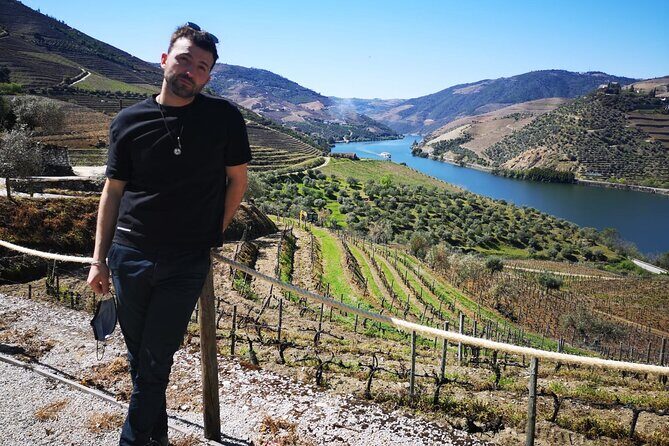 Douro Valley Wine Tour Private Group, 1h Cruise, Lunch from Porto - A private Douro day from Porto: what you’re buying