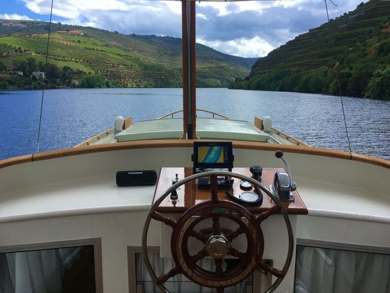 From Pinhão: Private Yacht Cruise along the Douro River - Ânima Durius and getting to Pinhão (the logistics that matter)