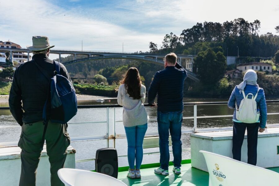 From Porto: Douro River Cruise to Régua with Lunch - Getting back to Porto: bus/coach and how you’ll feel at the end