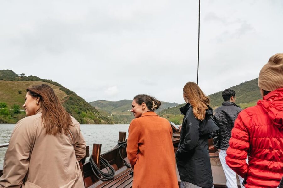From Porto: Douro Valley Wine Tour with Lunch and Cruise - Why the Douro Valley works so well from Porto