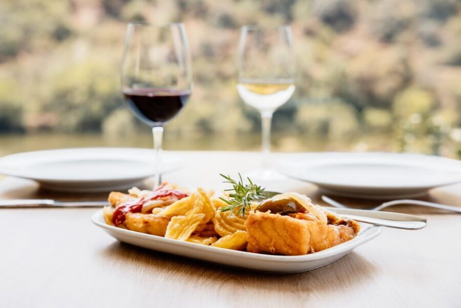 Pinhão: Douro River Boat Tour with Lunch - The Big Picture: Boat Time, Real Lunch, and a Scenic Rail Finale