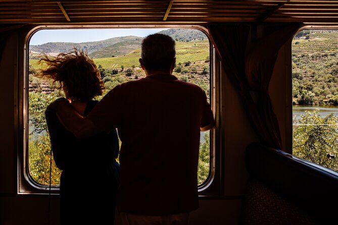 Pinhão: Douro River Cruise with Lunch Included - Traditional Douro Lunch: How This A la Carte Meal Works in Real Life