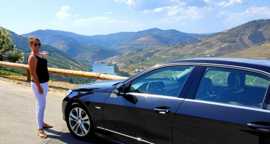 Pinhão: Douro Valley with Wine Tasting, Boat Trip and Lunch - On the water: the 50-minute Douro River cruise