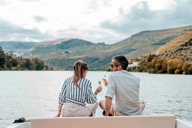 Pinhão: Electric Boat Experience 1h - Taste of Two Wines - Should you book this solar boat tasting in Pinhão?