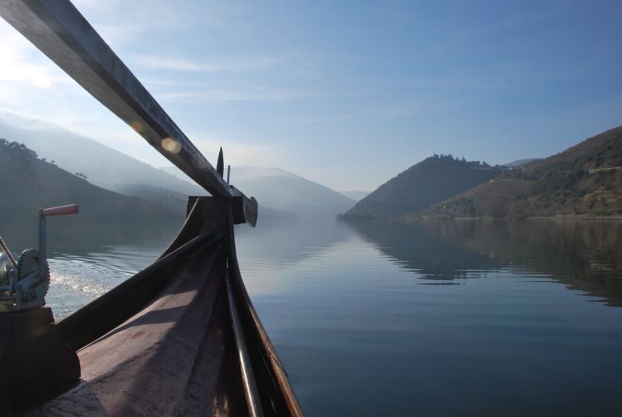 Pinhão: Private Rabelo Boat Tour along the River Douro - Key highlights to look for on this Douro cruise