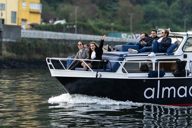 Port : Douro Cruise, 6 Bridges & 4 Port Wines (Max 7) - Marina da Afurada start: the traditional working-port feeling