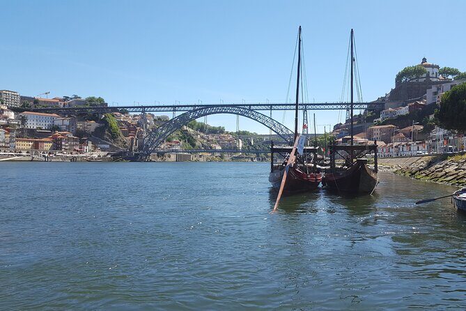Porto: 2h Private Tour (1 to 6 people) on the Douro River with a local - From Marina Do Freixo to the Atlantic: The Real Point of This Cruise