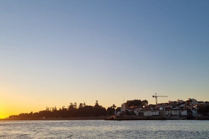 Porto: 2h Private Tour (1 to 6 people) on the Douro River with a local - Drinks on Board: Green Wine, Port, and a Different Kind of Relaxation
