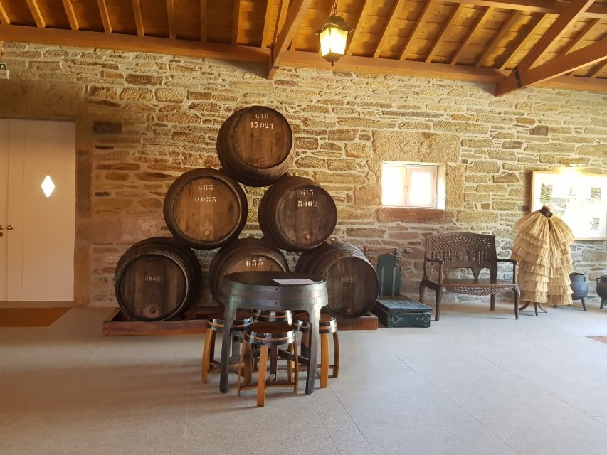 Porto: 3 Douro Valley Vineyards Tour with Lunch - Morning pickup in Porto, then straight to Sabrosa