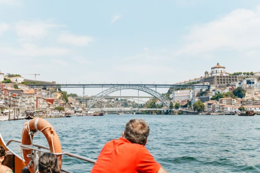 Porto: 6 Bridges Douro River Cruise - Photo and Timing Tips: Morning Light vs Sunset Ambience