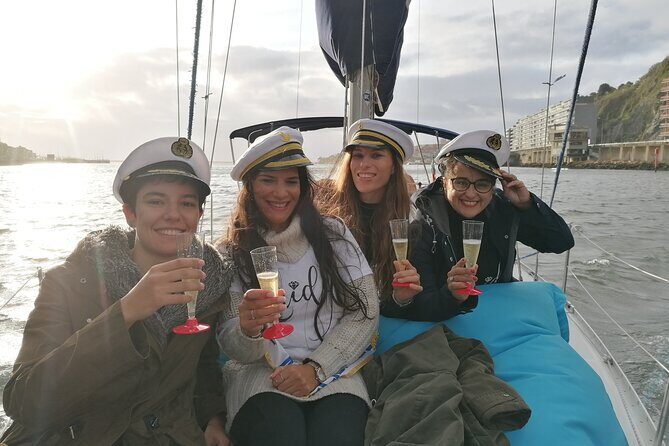 Porto: Cruzeiro privado rio douro até 8 pessoas com wine tasting - Price and Value: When $350.85 Per Group Makes Sense