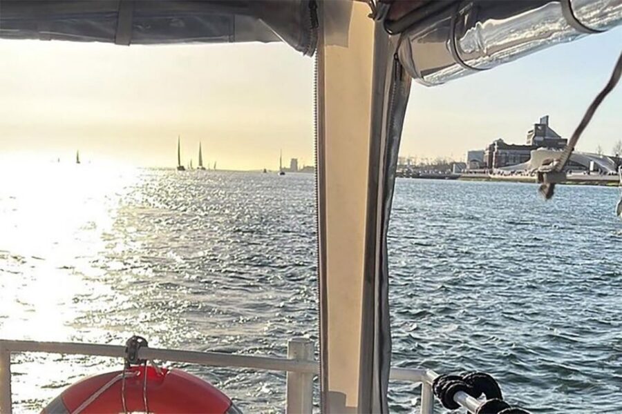 Porto: Douro private cruiser (only for you)6 bridges/sunset - Six bridges, one smooth story: from Dom Luís to Freixo