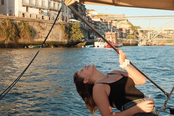 Porto: Douro River Boat Cruise with Port Wine and Snacks - Port wine and snacks: what to expect from the tasting