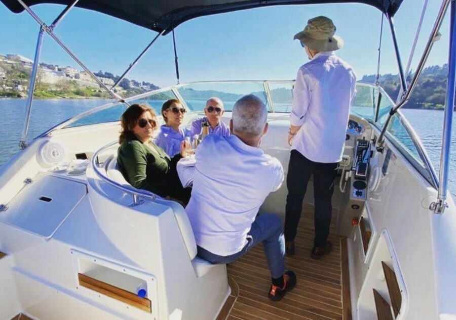 Porto: Douro River Boat Tour w/ Portuguese Wines & Tasting - The 27-Foot Yacht Experience: Comfort and a Human Pace