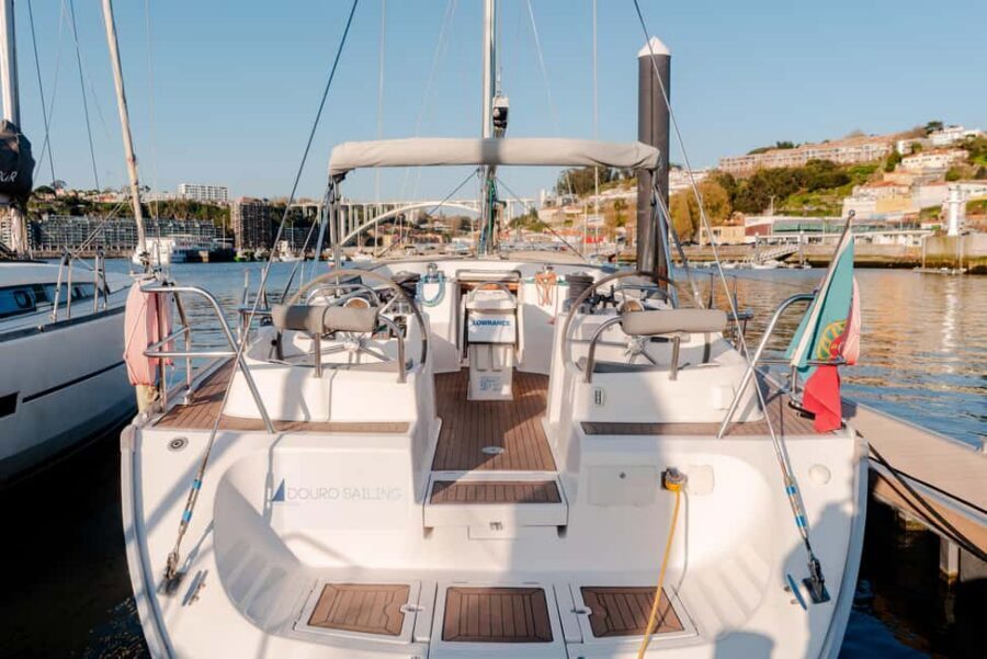 Porto Douro River Cruise: Sunny Day & Peaceful Sunset - What’s Included on Board: Tawny Port, Snacks, Blankets, and Comfort Details