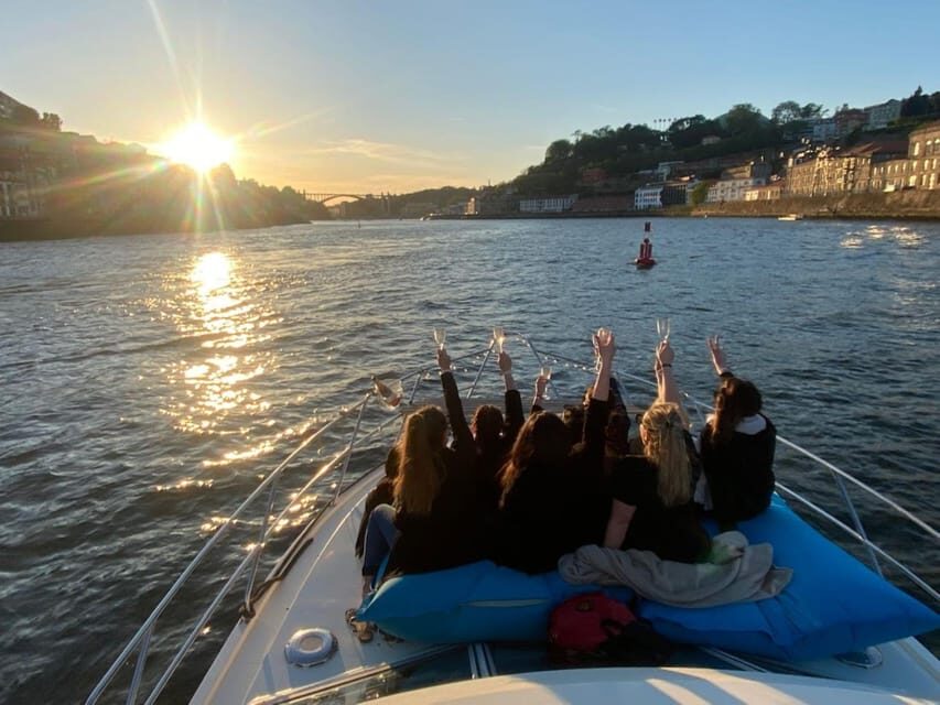 Porto: Douro River Cruise / Welcome Drink/with sunset option - Getting to Pontoon C (and Not Losing Time)