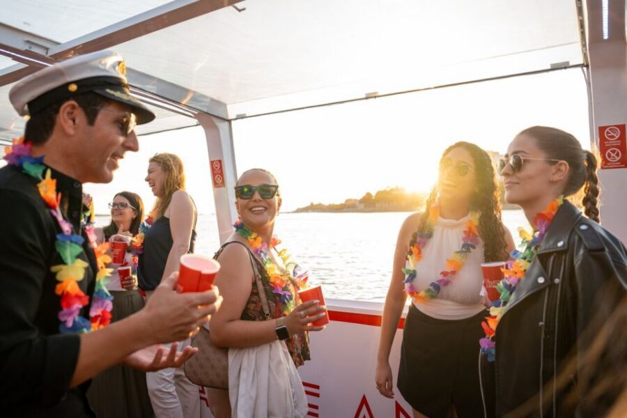 Porto: Douro River Party Boat with Sunset Option & 6 Bridges - Boarding at Gaia Quay: timing, crowd size, and how the boat works