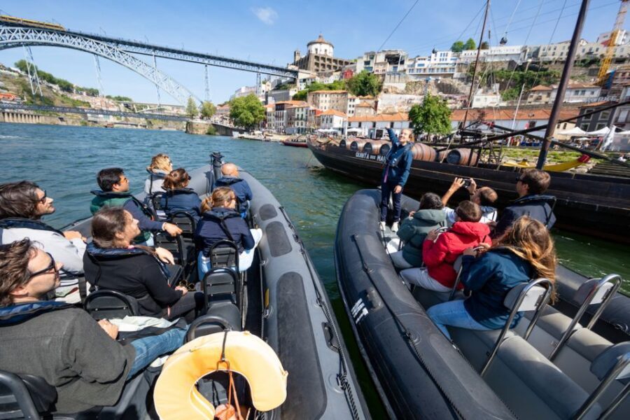 Porto: Douro River Speedboat Tour - When the tour heads toward the Atlantic: waves, wind, and sea air