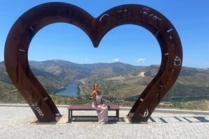 Porto: Douro Valley, 2 Wine Regions, Sommelier, Boat Trip & Lunch - Small Van, Real Family Hosts: What Group Size Does for the Day