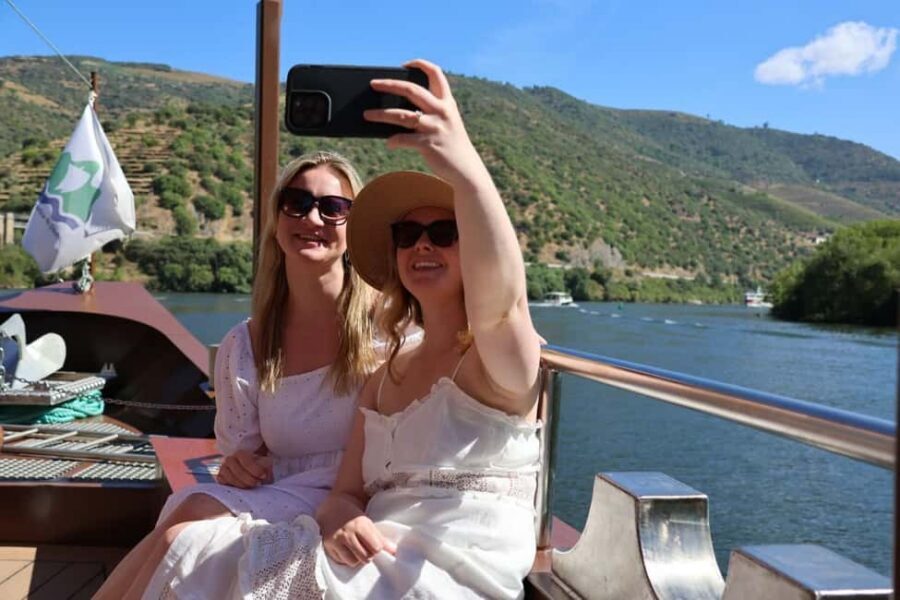 Porto: Douro Valley, 2 Wineries, Lunch, and 1-Hour Boat Tour - Logistics that actually matter: group size, guide, and timing