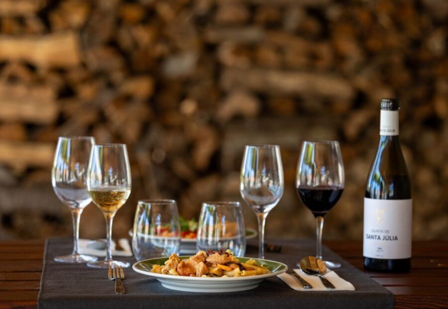 Porto: Douro Valley Tour with Lunch, Boat Cruise & Tastings - Closing in Porto: Iglesia da Lapa and a free walking tour bonus