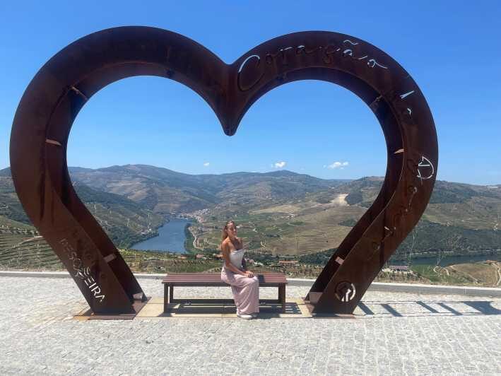 Porto: Douro Valley Wine Tour with a Sommelier & Boat Trip - The N222 drive to the Douro: what to look for between tastings