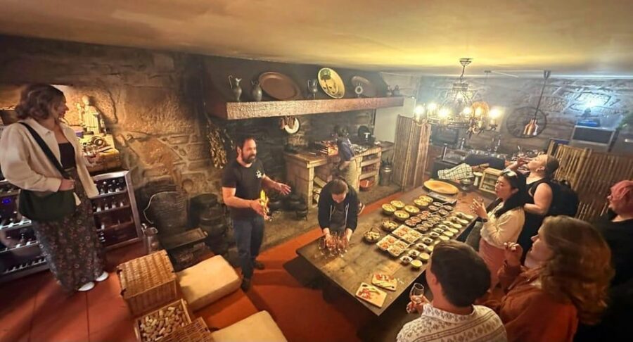 Porto: Premium Douro Valley Small-Group Tour, Cruise & Lunch - The Douro private cruise: 1 hour of drinks, snacks, and river views