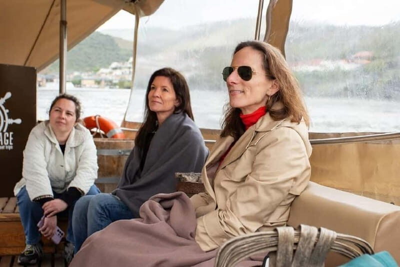 Porto: Premium Douro Valley Small-Group Tour, Cruise & Lunch - Guides, comfort, and the day’s real “feel”
