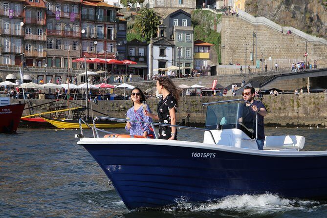 Porto: Private tour in the Douro (1 to 4 people) on a boat just for you - Freixo Marina boarding: welcome drink, timing, and what you’ll actually do