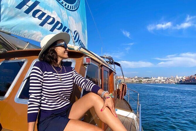Porto: Tour on the Douro River in a Classic Boat - Comfort Details: Restroom, Music, Hammock Time, and Photo Help