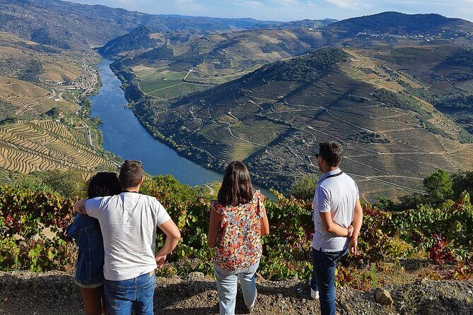 Private Douro and Porto 4x4 Tour with Wine Tasting and Boat Trip - A local guide makes the day feel personal (not scripted)