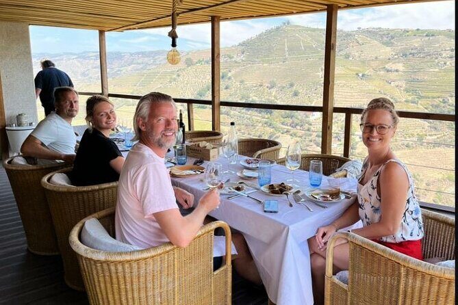 Private Douro Valley Tour with Lunch & Wines - Pinhão and the second winery: big views, plus your choice of side trip