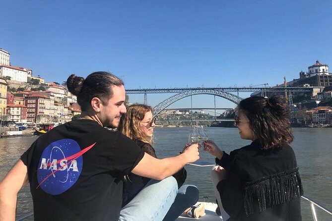 Private tasting in the Douro (1 to 7 people) on a yacht for yourself - Cruising Under Porto’s Bridges: What You Actually Get to See